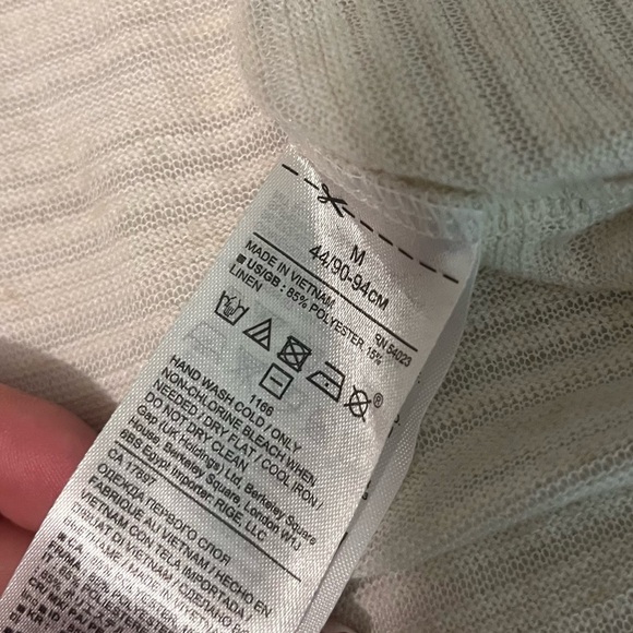 Banana Republic M Sheer Ivory Striped Flutter Sleeve Preppy Classic Feminine Top - Picture 7 of 8